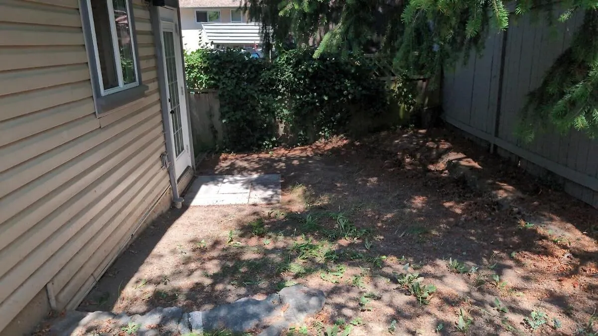 Adorable 2 Bedroom Garden Suite Βικτώρια Σπίτι διακοπών