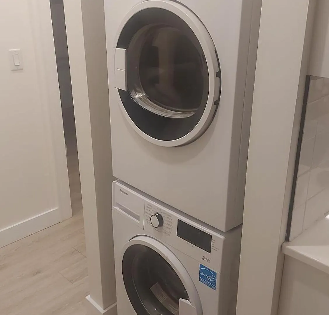 Adorable 2 Bedroom Garden Suite Βικτώρια Καναδάς