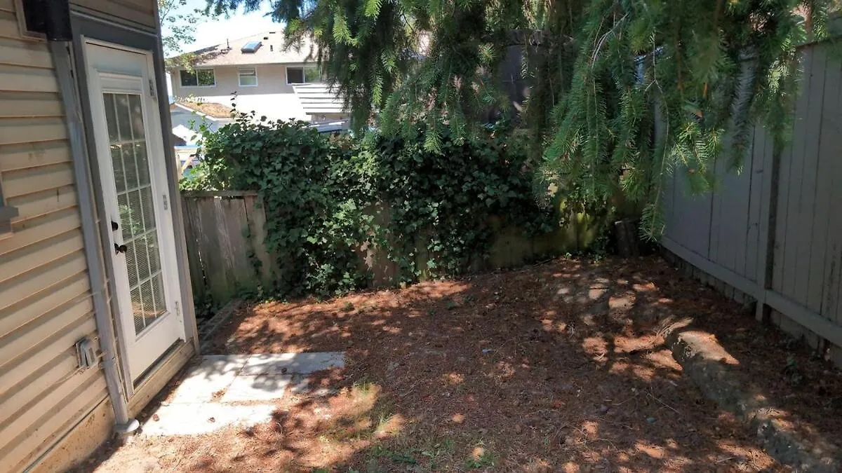 Adorable 2 Bedroom Garden Suite Βικτώρια